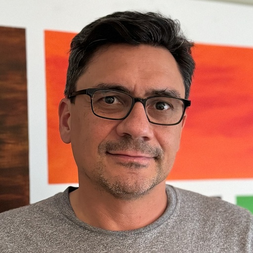 Xavier Casanova Headshot
