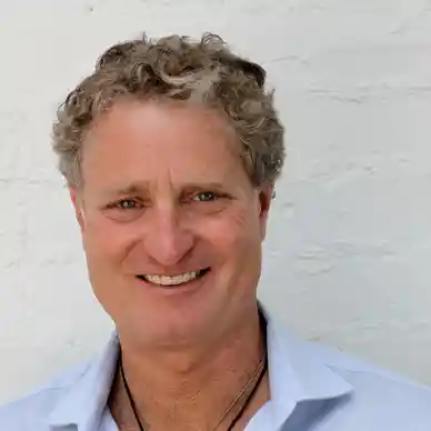 Tom Romary Headshot